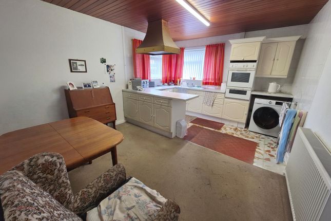 9, Kidsgrove Bank, Stoke-on-Trent photo 5