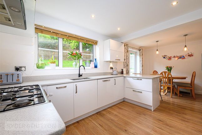 61, Wyvern Avenue, West Yorkshire photo 4