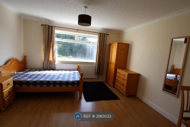 Langdale Road, Northampton photo 4