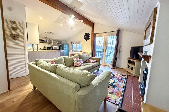 19, Heron View, Cotswold Lakes photo 5