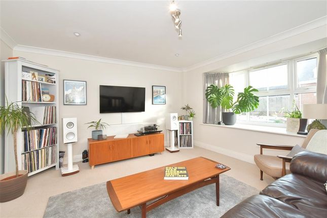 Thumbnail Town house for sale in St. Ronan's Road, Southsea, Hampshire