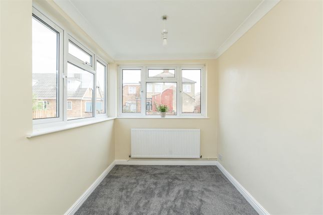27, Osier Road, Spalding photo 4