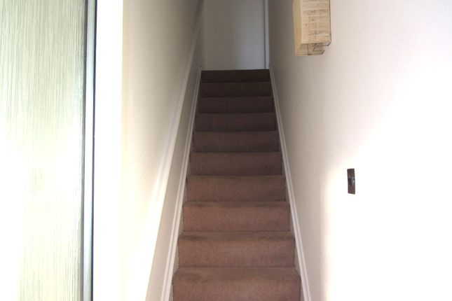 19, Hayden Court, New Haw photo 4