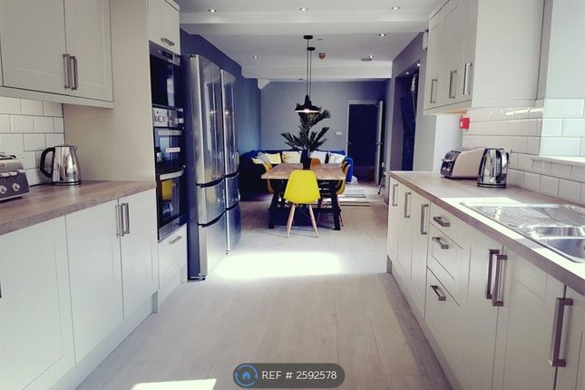 Kitchen &amp; Dinning
