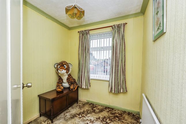 Semi-detached house for sale in Greenwich Avenue, Nottingham