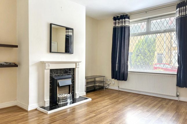 18, Common Lane, East Ardsley photo 2