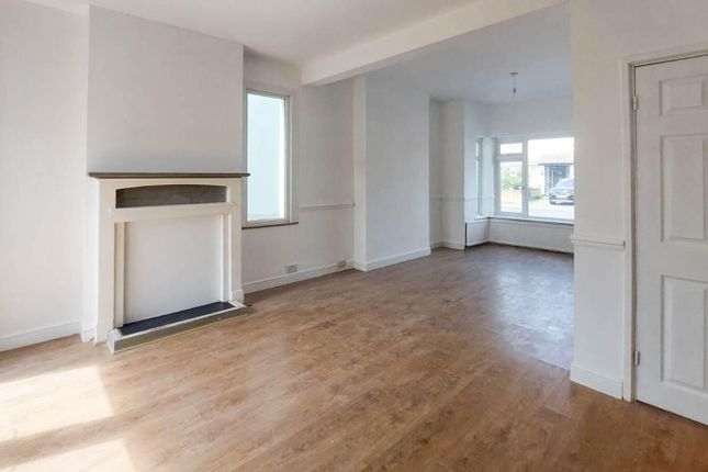 18, Cromwell Road, Southend-On-Sea photo 2