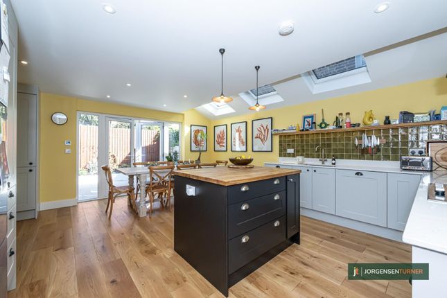 28, Ethelden Road, London photo 2