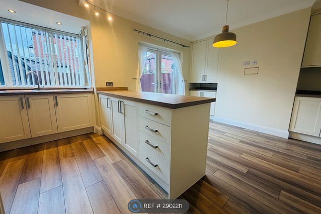 Grange Park Terrace, Leeds photo 4