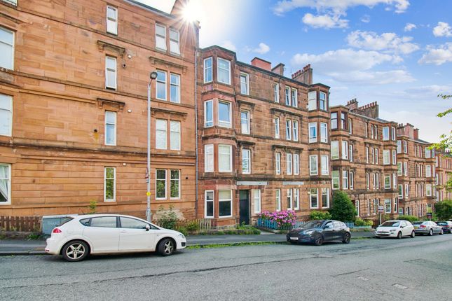 Flat to rent in Thornwood Avenue, Thornwood, Glasgow