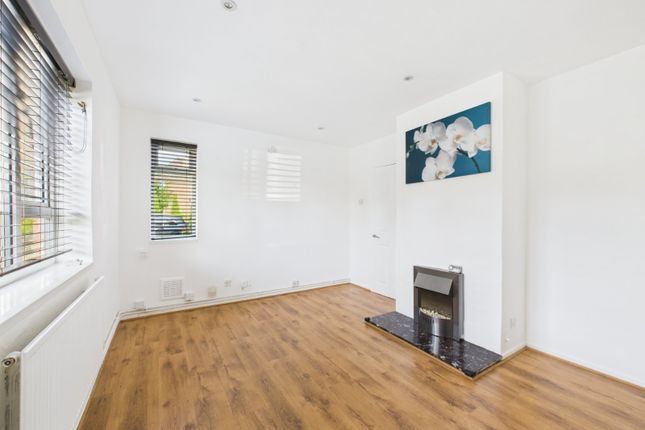 10, Briery Way, Buckinghamshire photo 2