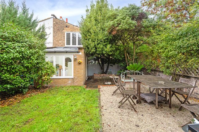 Lebanon Gardens, Southfields photo 4