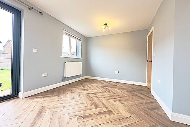 3 Chagford Close, Chagford Close, Bedford photo 3
