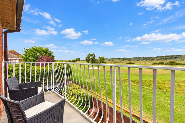 27, Ameland Road, Canvey Island photo 3