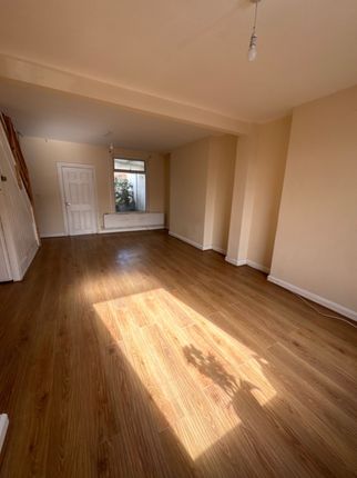 6 Walters Terrace, Merthyr Tydfil photo 3