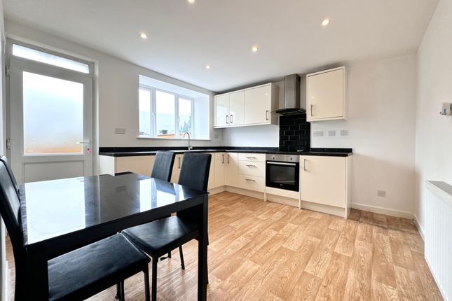 2 Woodland Street, Mountain Ash photo 5