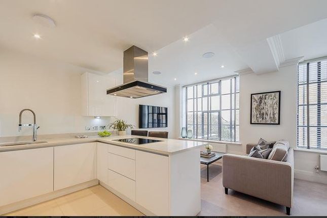Flat 15, Palace Wharf, Rainville Road, London photo 3