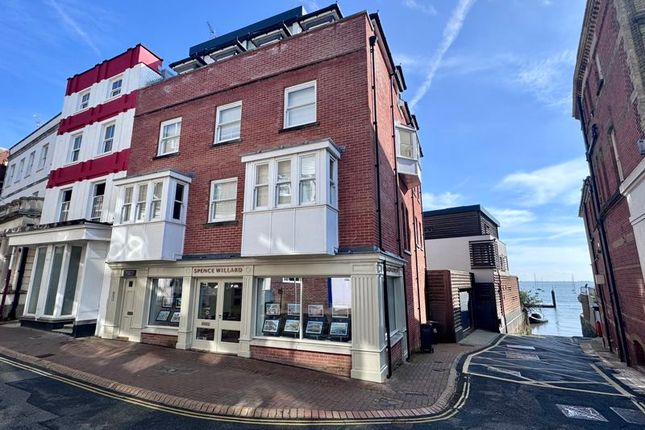 Thumbnail Flat to rent in High Street, Cowes