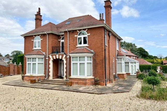 Thumbnail Detached house for sale in Cheapside, Waltham, Grimsby