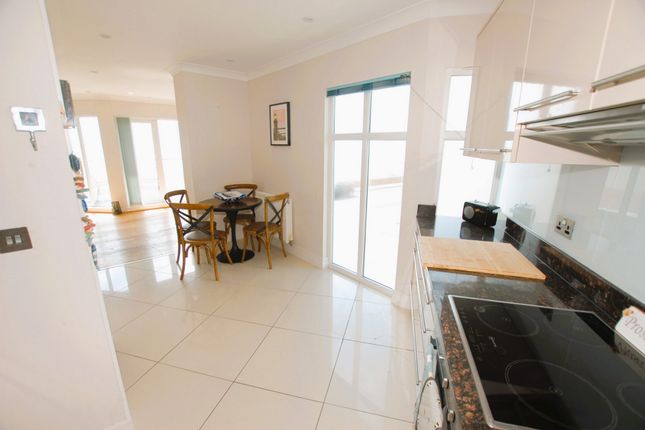Town house for sale in West Parade, Hythe