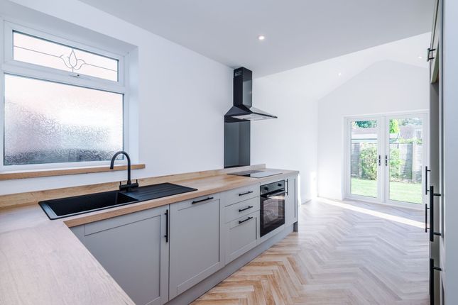 40 Meadow Lane, Warrington photo 4