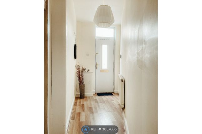 EnSuite  Wilford Crescent East, Nottingham photo 4