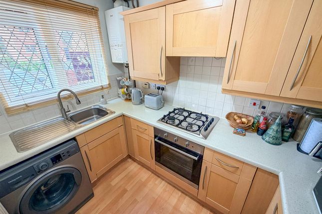 24, Wentin Close, Corby photo 4