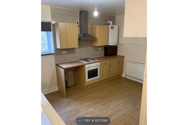 Studio to rent in High Street North, London