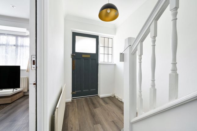86, Shaldon Drive, Morden photo 4