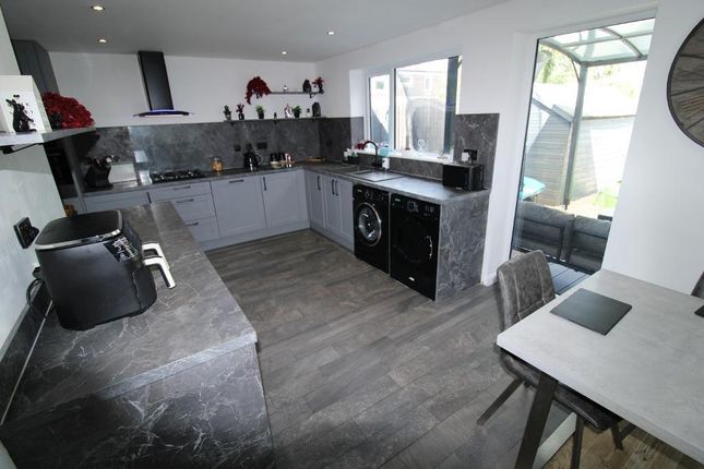 5, Celina Close, Milton Keynes photo 3