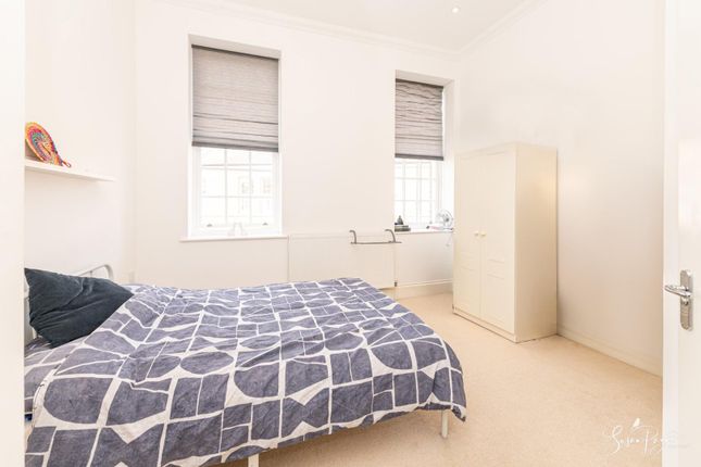 Flat for sale in Whitecroft Park, Newport