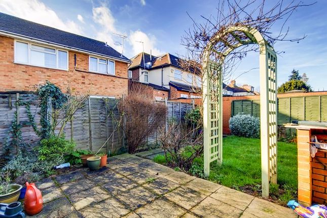 2 Bed Maisonette For Sale In Dormers Wells Lane Southall Ub1 Zoopla