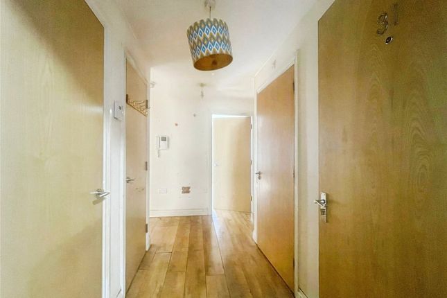 Flat 31, Ashleigh Court, 29, Loates Lane, Hertfordshire photo 2
