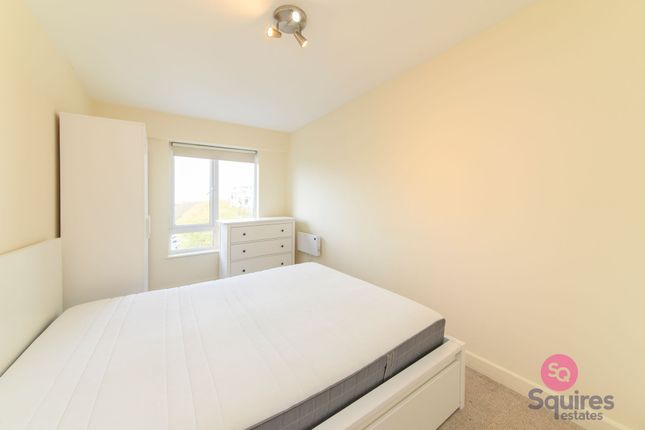 Flat 17, Brigadier House, London photo 4