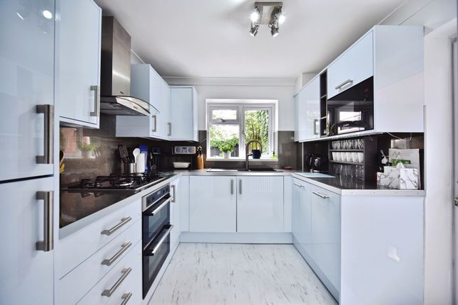 16, Grampian Way, Maidstone photo 2