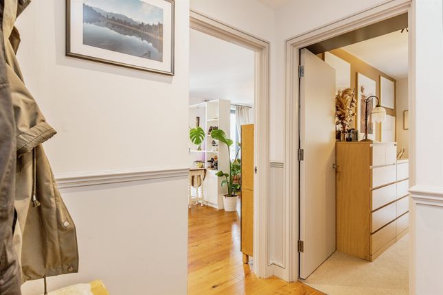 Flat for sale in Sugar House, Bristol