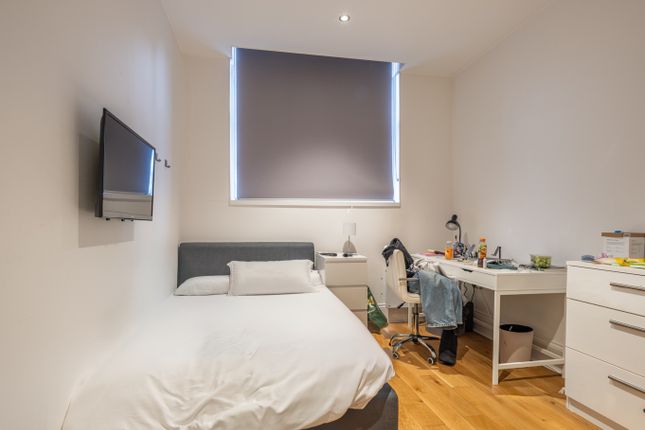 Flat 204, Chaucer Building, Newcastle Upon Tyne photo 3