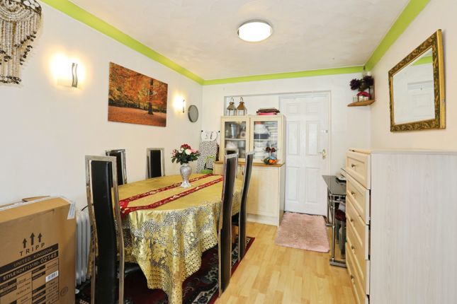 17, Grove Road, Burgess Hill photo 4