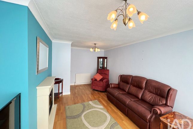 6, Beaulieu Avenue, Kingswinford photo 3