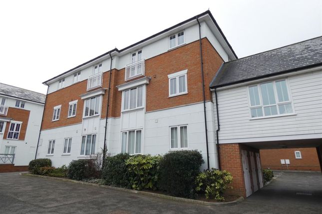 Flat to rent in Wicketts End, Whitstable CT5