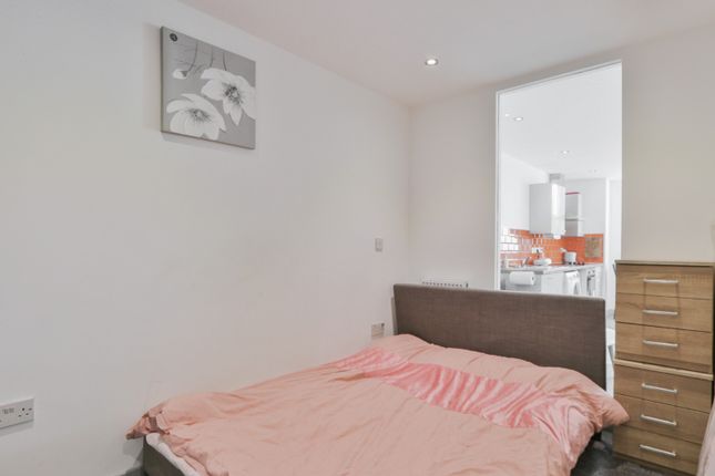 Flat for sale in Ferens Court, Anlaby Road, Hull