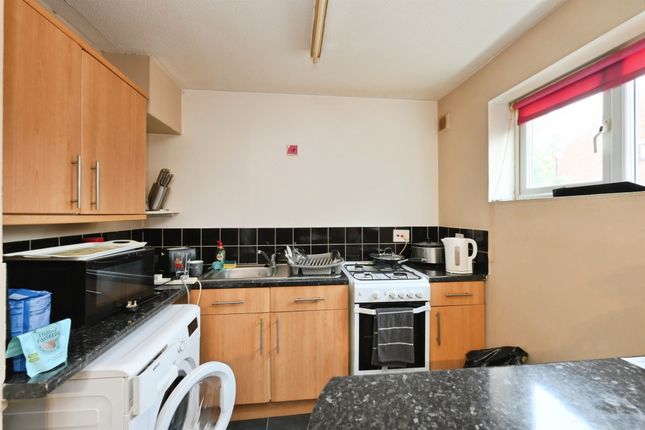 51, Cranleigh Close, Waltham Cross photo 4