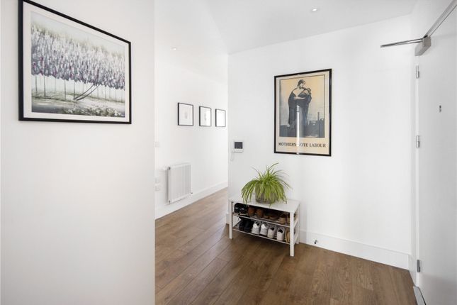 Flat for sale in Grattan Court, 2 Anderson Square, Bromley-By-Bow, London