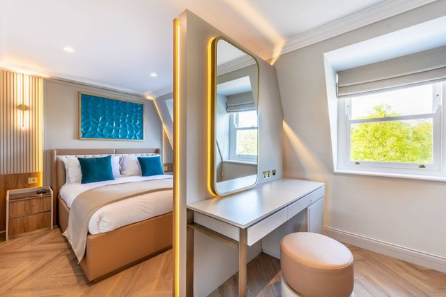 Thumbnail Flat to rent in Royal Crescent, Notting Hill, London