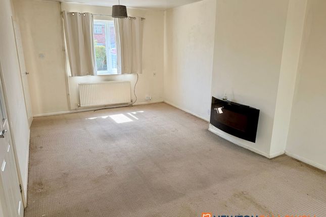 18 Cherry Holt, Newark photo 4