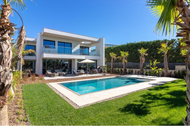 Villa for sale in 8400 Ferragudo, Portugal