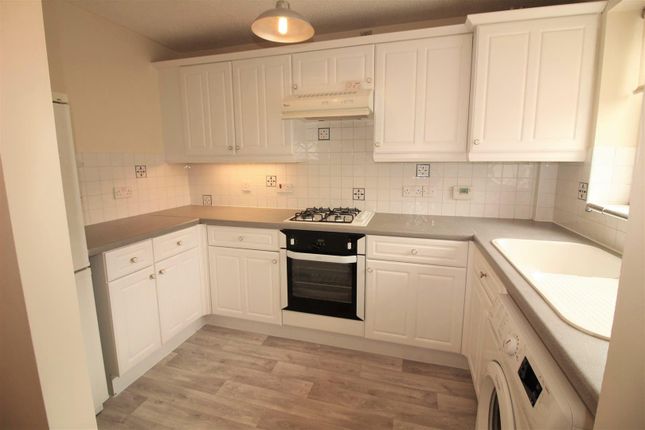 64, Blackmead, Sevenoaks photo 2