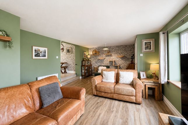 19, Arnhill Road, Gretton photo 3