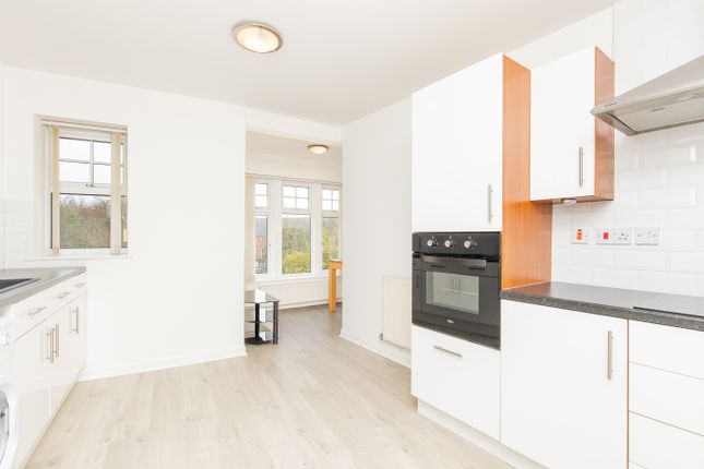 12, Halliwell Crescent, Hutton photo 4