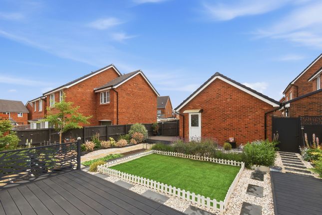 10 Squirrel Side Road, Worksop photo 4
